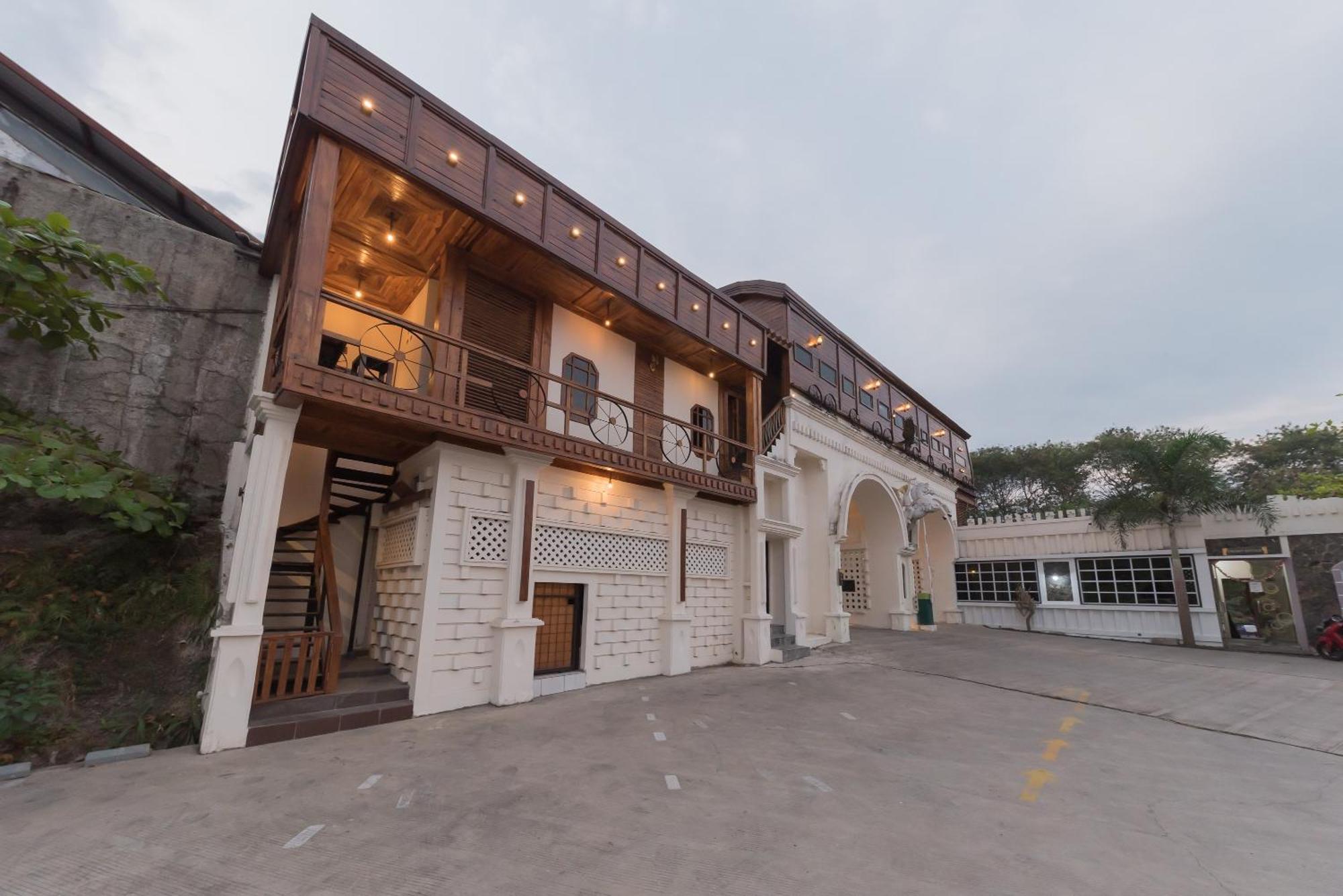 Urbanview Hotel Cianjur City Park By Reddoorz Exterior photo